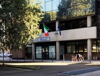 Aggressione all’Agenzia delle entrate di Reggio, ferito un dipendente