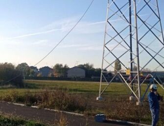 A Reggio trivella trancia un cavo dell’alta tensione: chiusa al traffico via Normandia