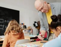 “Decolonizzare lo sguardo”, proteste contro Mahmoud. Lega: “Giù le mani dalla scuola”