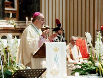 Via “Gesù” dal canto di Natale, il vescovo Morandi: “Dispiaciuti e addolorati se questa è la strada imboccata dalla scuola pubblica”