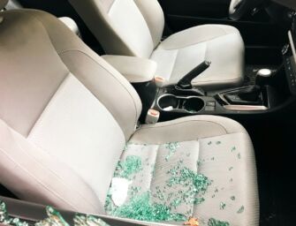 Vandalismi sulle auto in sosta a Reggio, il Comune indennizza 64 proprietari