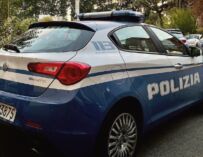 Reggio. Punta il coltello alla gola della barista per farsi consegnare l’incasso: arrestato