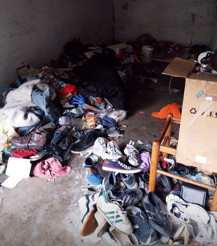 Garage scassinati e occupati abusivamente in via Paradisi e in via Turri a Reggio Emilia