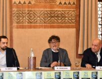 A Reggio Veneziani fa il pieno con Nietzsche e Marx