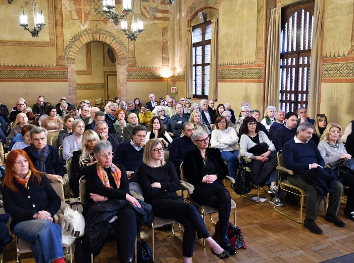 Il pubblico della presentazione del libro di Marcello Veneziani a Reggio Emilia