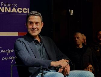 A Modena prima uscita di Vannacci dopo l’addio alla Lega: “La mia destra non è nera, ma vera”