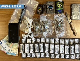 Reggio. Trovati con oltre due chili e mezzo di hashish in auto: arrestati