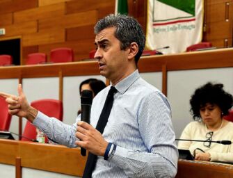 Giudizi anti-governo al Russell di Guastalla, Aragona: “Reggio laboratorio ideologico”