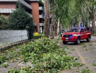 Allerta meteo arancione per vento in Appennino, prevista anche qualche nevicata