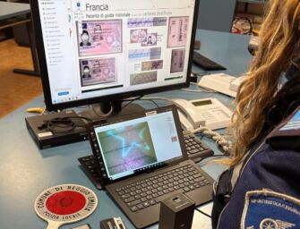 Reggio. Dopo un tamponamento mostra una patente francese, ma è falsa: denuncia e maxi-multa