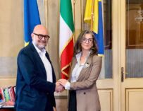 Modena, il sindaco Mezzetti si pente: “Non rifarei l’incontro con Francesca Albanese”