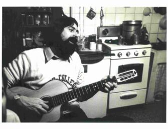 Allo Spazio Gerra di Reggio la mostra “Francesco Guccini. Canterò soltanto il tempo”