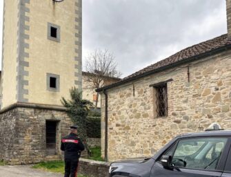 Rubano una canala di rame dalla chiesa di Cavola: denunciata una coppia