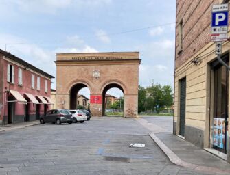 Reggio, dal 7 al 30 aprile chiuso il tratto finale di via Roma per i lavori per il sottopasso