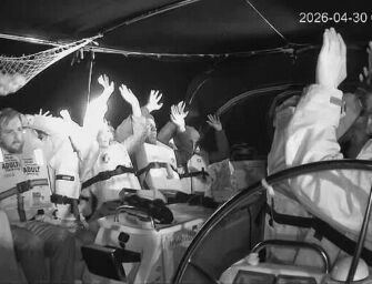 Reggio, presidio in piazza Prampolini dopo il blitz di Israele contro la Global Sumud Flotilla