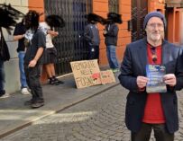 Guastalla, contestazione contro il banchetto di Futuro Nazionale di Vannacci