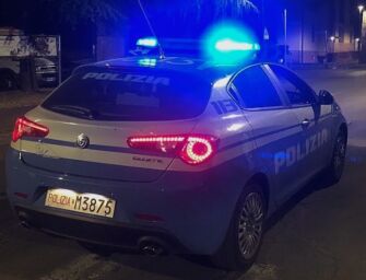 Reggio. Scoperto di sera dalla polizia mentre ruba in un market cinese: arrestato