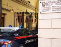 Reggio, trova un cellulare smarrito e chiede soldi per restituirlo: denunciato