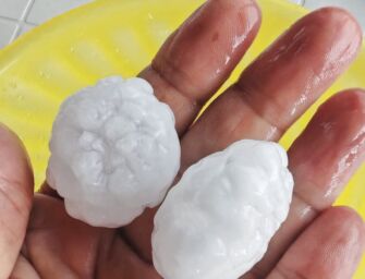 Grandine sull’Appennino reggiano, caduti chicchi grossi come palline da golf