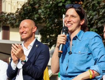 Dirigente Lega evoca l’auto sulla folla di Modena contro un comizio di Schlein: sospesa