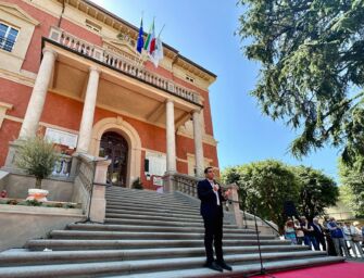 A Bibbiano riapre il municipio. De Pascale: “Ora tutti si scusino con questa comunità”