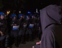 Modena, tensione al presidio di Forza Nuova: scontri tra militanti e antifascisti