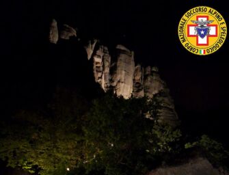 Corda incastrata tra le rocce, scalatori bloccati fino a tarda notte sulla Pietra di Bismantova