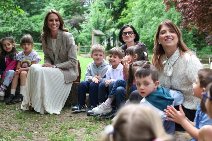 La principessa del Galles Kate Middleton al nido d'infanzia comunale Salvator Allende di Reggio Emilia - ph. Andrew Parsons / Kensington Palace