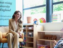 Dalla Sala Tricolore alle scuole, passando per Remida: l’itinerario di Kate a Reggio