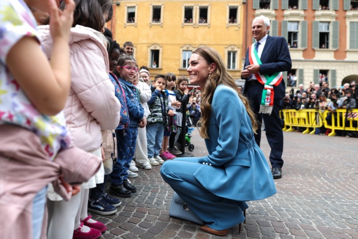 La principessa del Galles Kate Middleton in piazza Prampolini a Reggio Emilia - ph. Andrew Parsons / Kensington Palace
