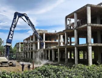 Scandiano, dopo vent’anni addio all’ecomostro di Chiozza