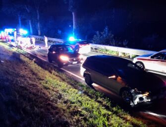 Brescello, auto investe due giovani in bici in piena notte: morto un ragazzo di 19 anni