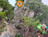 Falesia di San Vitale (Carpineti), scalatrice cade sul sentiero e si rompe una caviglia