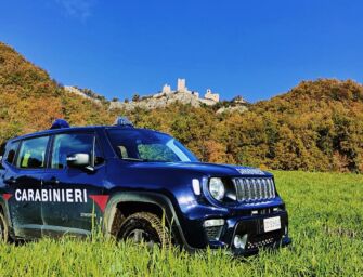 Carpineti, scende in strada armato di carabina alle cinque del mattino: denunciato