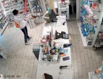 Di nuovo nel mirino la farmacia di Coviolo: seconda rapina con pistola in tre giorni