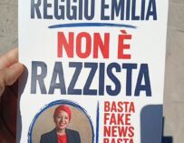 Volantini di Fratelli d’Italia contro Mahmoud: “Reggio non è razzista”. Lei: “Attacco codardo”