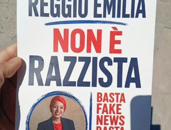Volantini di Fratelli d’Italia contro Mahmoud: “Reggio non è razzista”. Lei: “Attacco codardo”