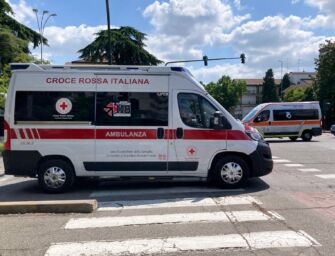 Reggio. Travolto dal muletto mentre lavora, grave un operaio di 34 anni