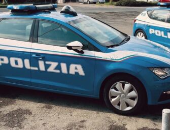 Reggio. Forza un’auto, viene fermato su una bici rubata, in tasca aveva un coltello