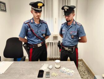 Non lasciano il b&b, arrivano i carabinieri: trovano la cocaina e scatta l’arresto