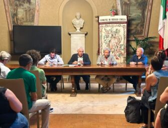 Reggio, delegazione di lavoratori Realco in Comune: “Impegno per la ricollocazione”