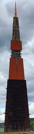 La Lancia di Luce di Arnaldo Pomodoro a Terni