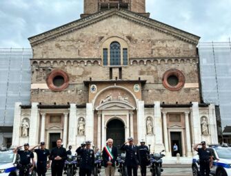 Reggio, gli agenti della Polizia locale rendono omaggio a Francesco Imprezzabile