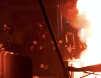 Bologna, durante i disordini di lunedì aggredita anche una squadra di vigili del fuoco