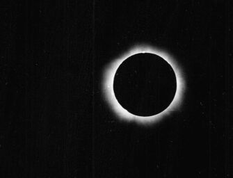 Eclissi al tramonto, mercoledì lo spettacolo nei cieli emiliani