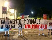 Striscione di Reggio Emilia Tricolore contro la festa dell’Unità. Il Pd: “Novelli squadristi”