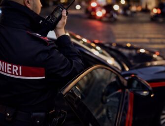 Vezzano, assalto notturno con esplosivo allo sportello bancomat della filiale Credem