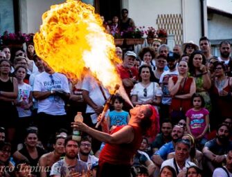 A Reggio una giornata di arte di strada con gli artisti del Ferrara Buskers Festival