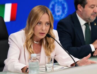 Il governo cancella il bollo auto. Meloni: “Via una delle tasse più odiate dagli italiani”