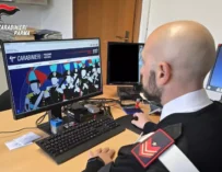 Collecchio. Aggredisce la compagna in diretta su Facebook: arrestato
